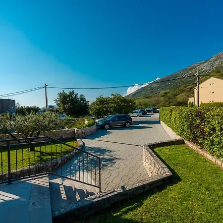 Miljas Apartamento